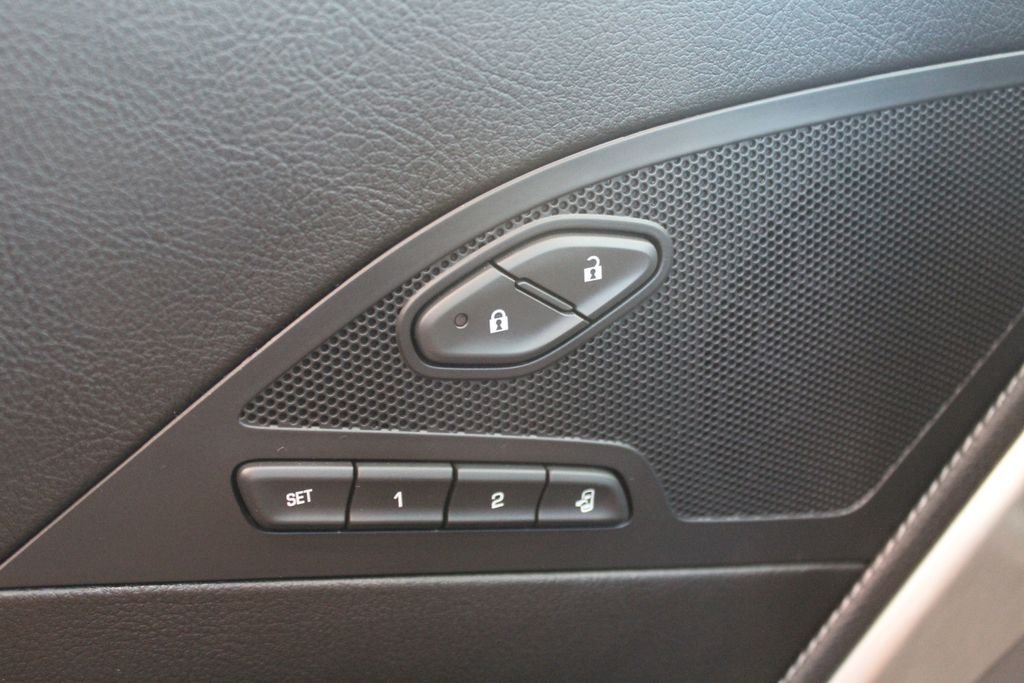 Used 2016 Blue Chevrolet Stingray Z51 image 17