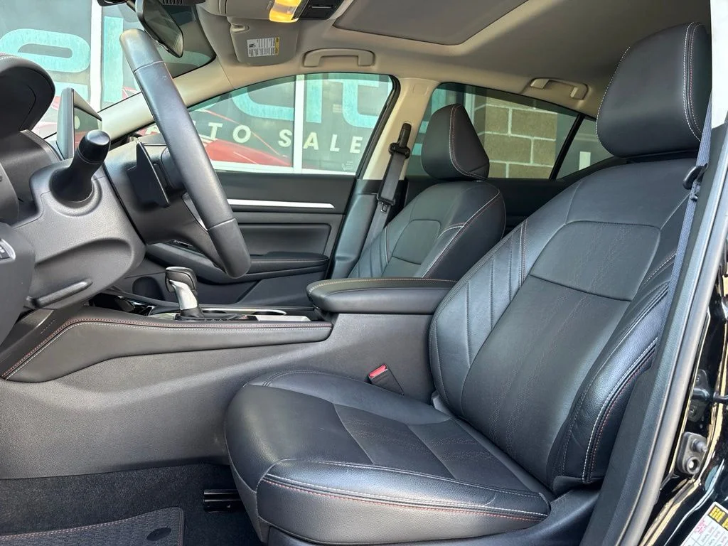 Used 2024 Black Nissan 2.5 SR image 10