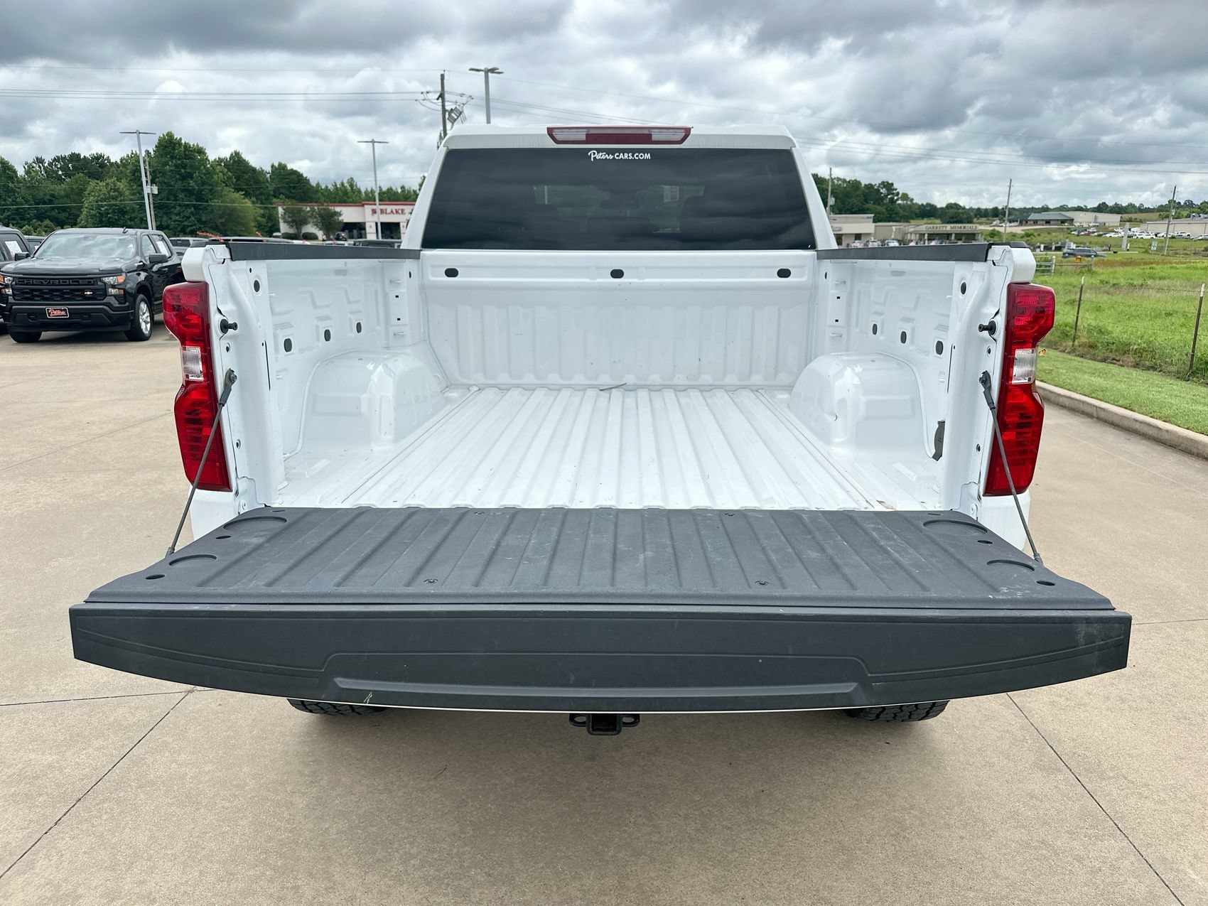 Used 2025 White Chevrolet LT image 23