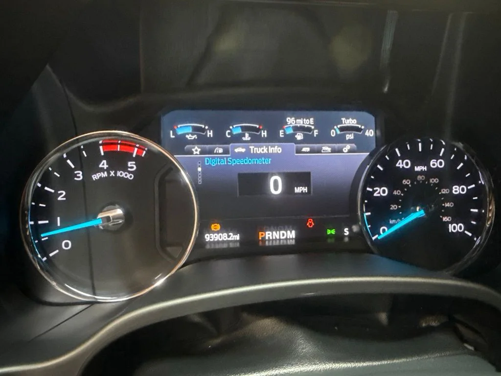 Used 2022 Oxford White Ford Lariat image 23