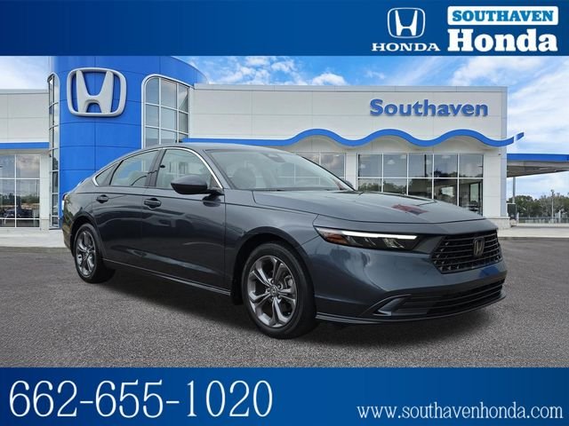 Used 2023 Meteorite Gray Metallic Honda EX image 1