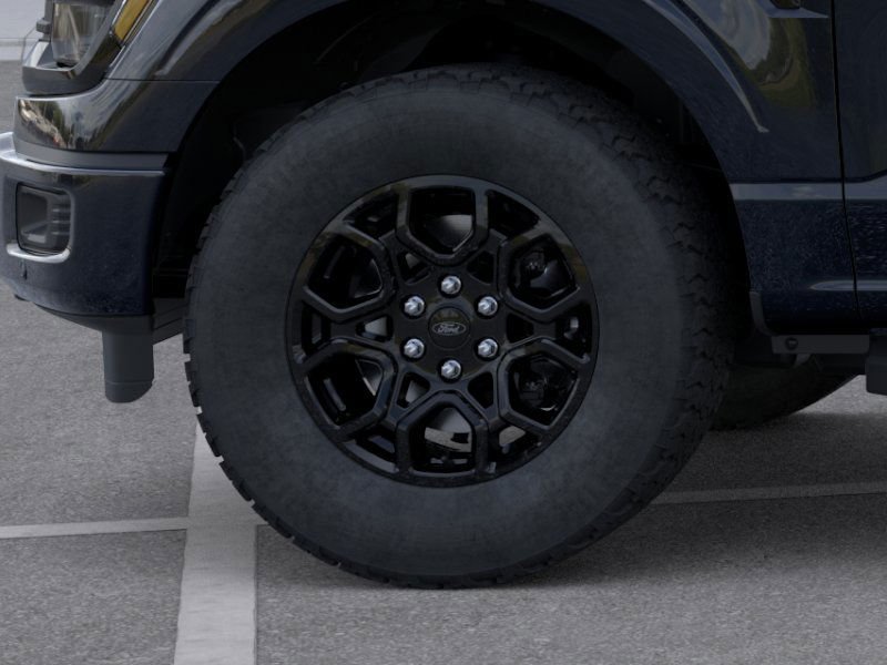 New 2026 Agate Black Metallic Ford XLT image 19