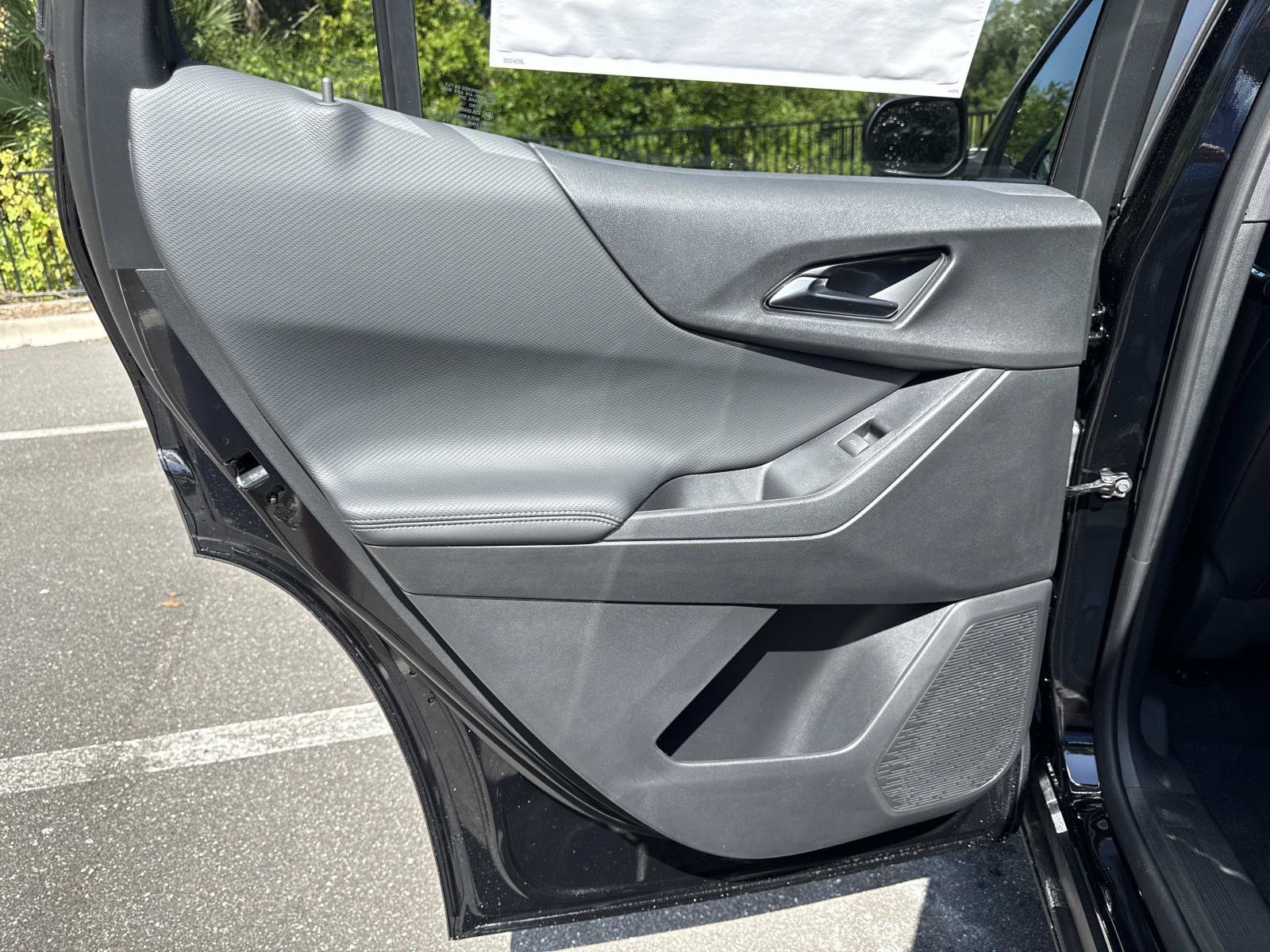 2027 Chevrolet Equinox LT - Photo 9