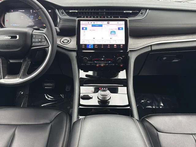 Used 2023 Gray Jeep Limited image 18