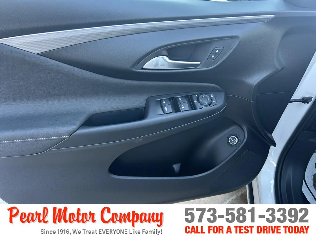New 2026 White Frost Tricoat Buick Avenir image 9