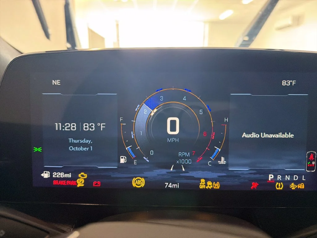 New 2027 Summit White Chevrolet LT image 14