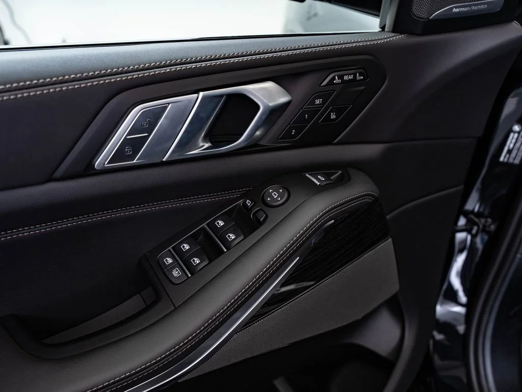New 2027 Black Sapphire Metallic BMW xDrive40i image 27