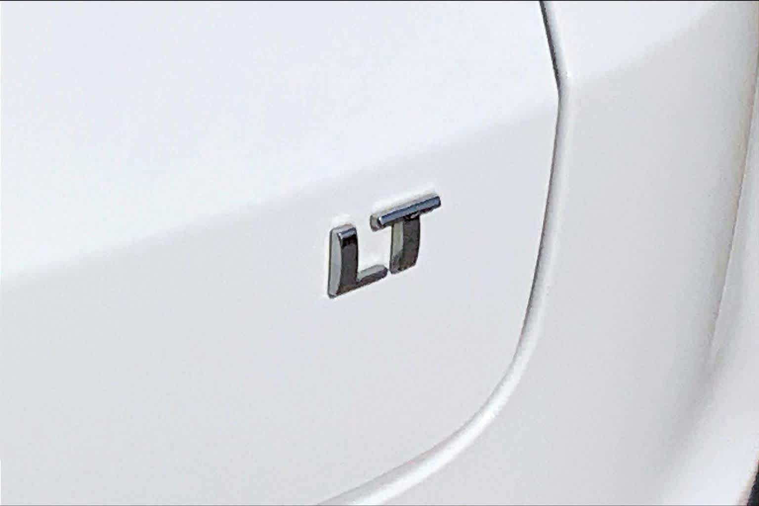 Used 2021 Summit White Chevrolet LT image 10