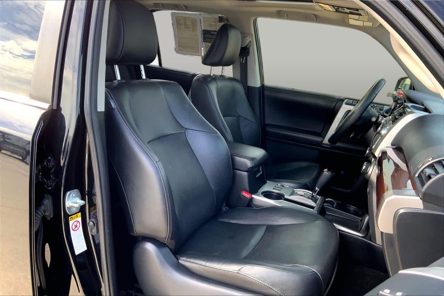 Used 2019 Midnight Black Metallic Toyota Limited image 9
