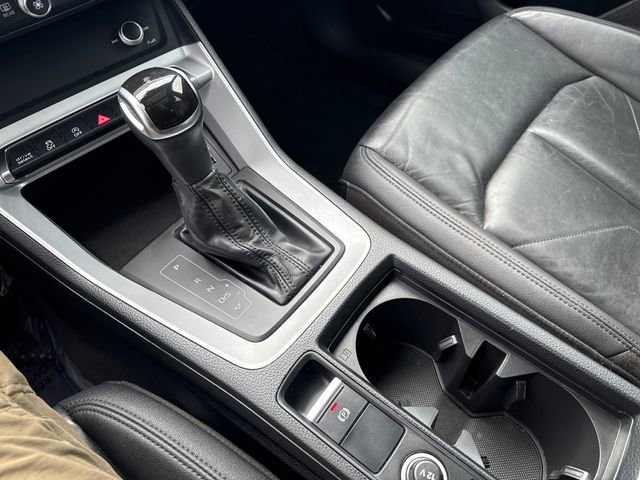Used 2021 Mythos Black Metallic Audi Premium image 27