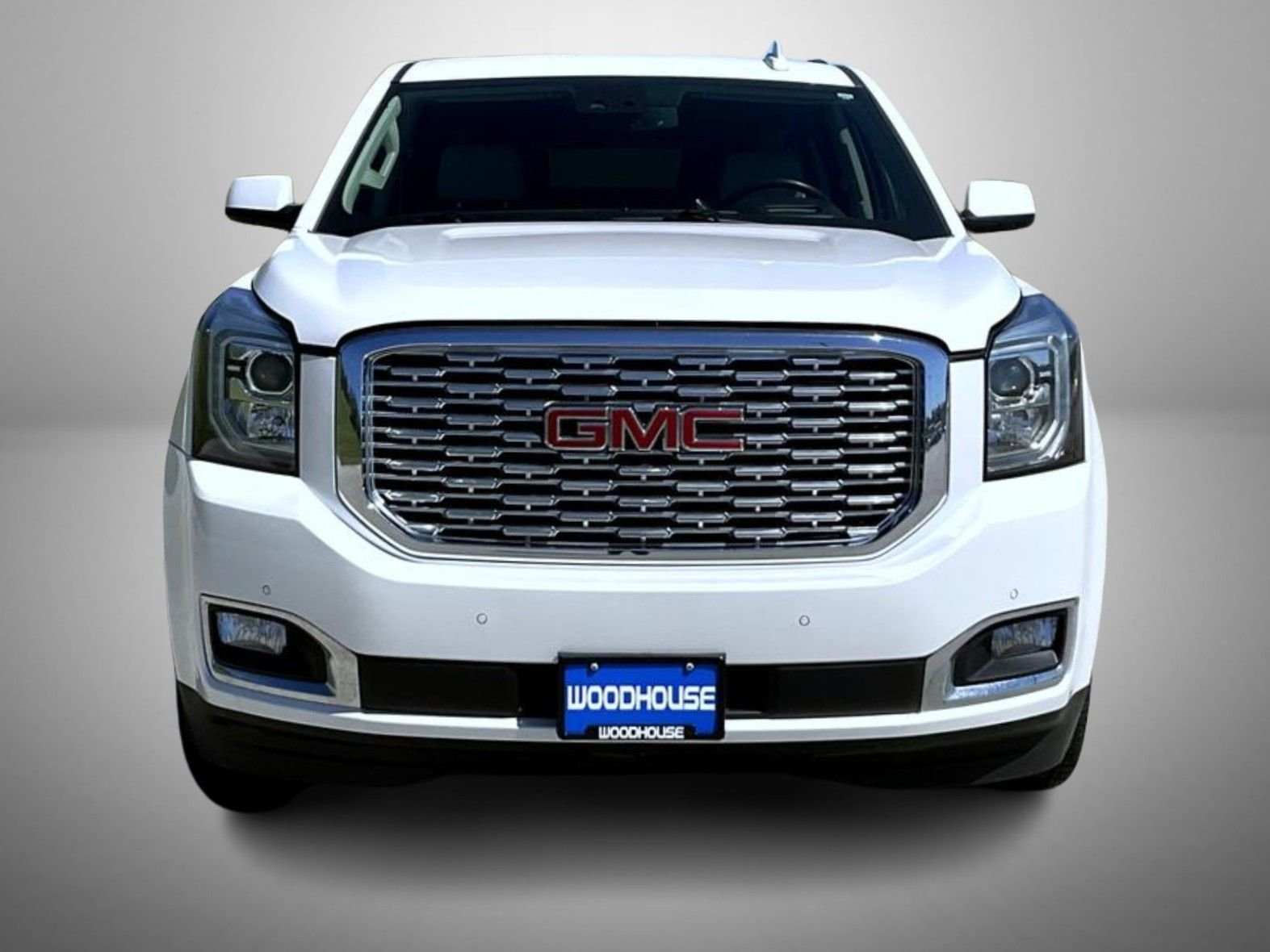 Used 2019 White GMC Denali image 2