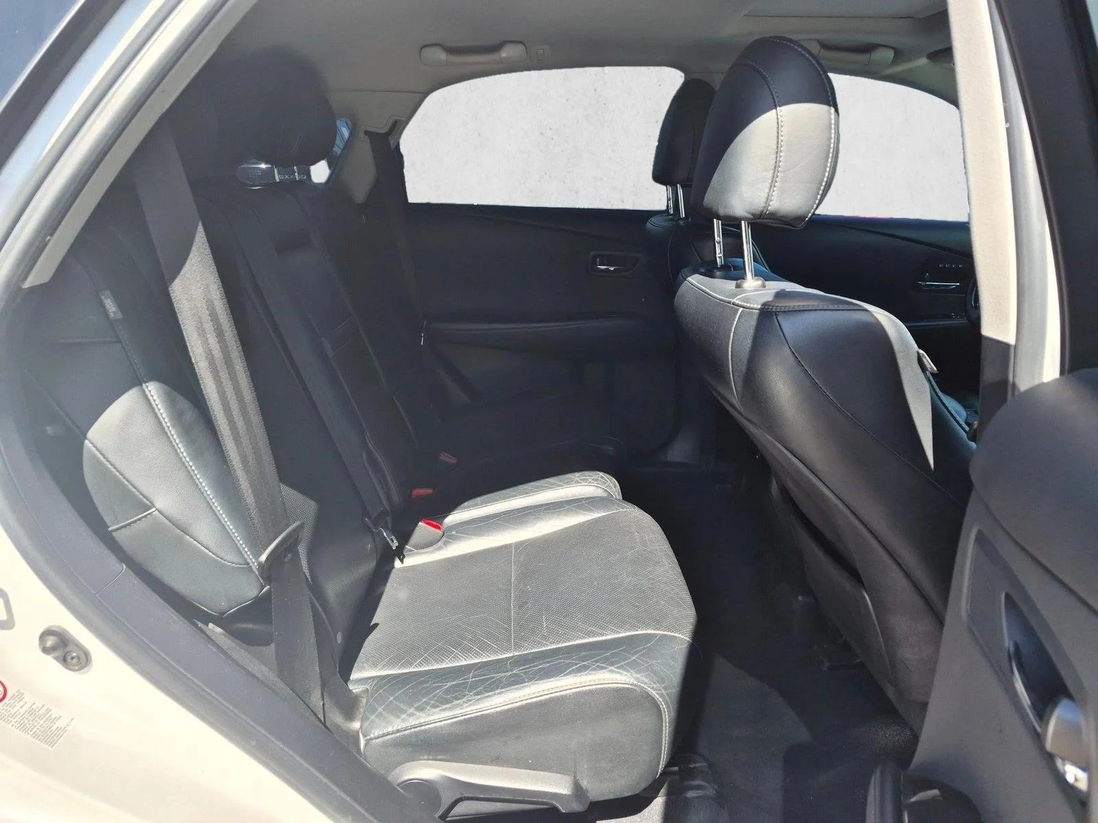 Used 2013 Starfire Pearl Lexus  image 17