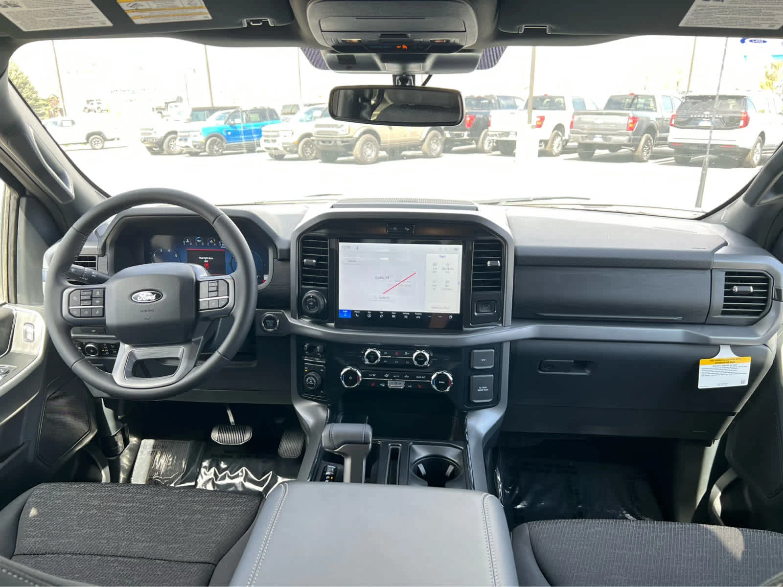 New 2026 Oxford White Ford XLT image 24