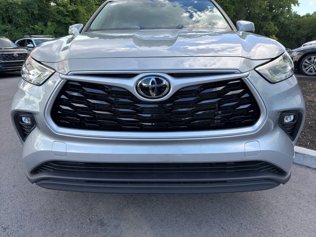 Used 2021 Celestial Silver Metallic Toyota XLE image 12