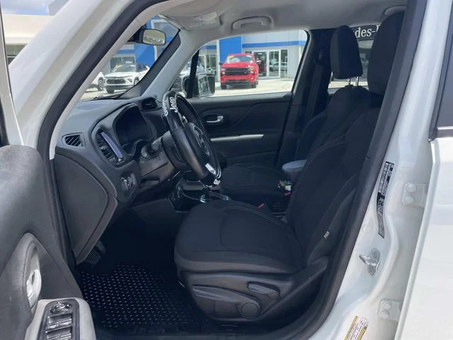 Used 2023 White Jeep Altitude image 14
