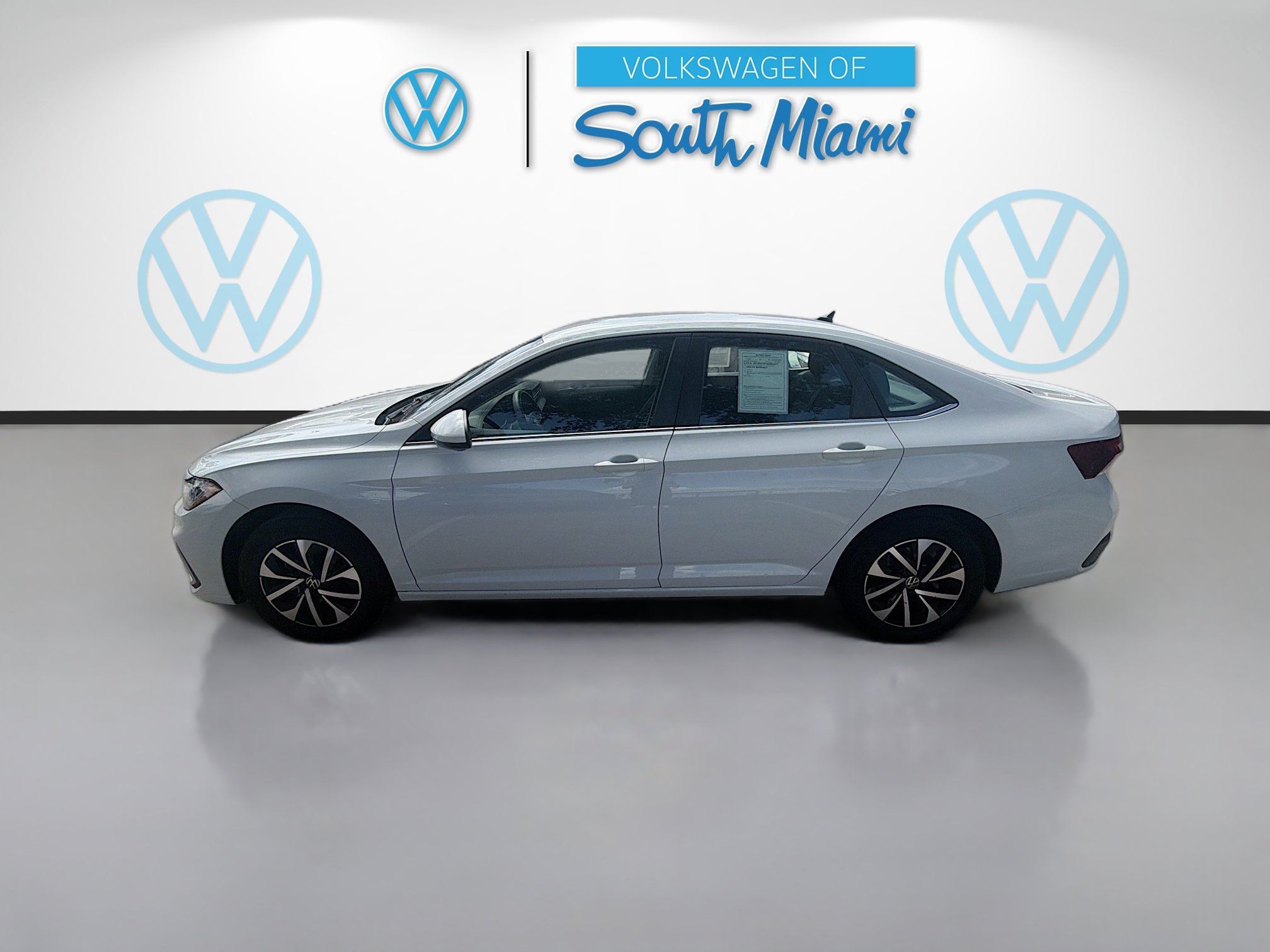 Certified Used 2025 Pure White Volkswagen S image 4