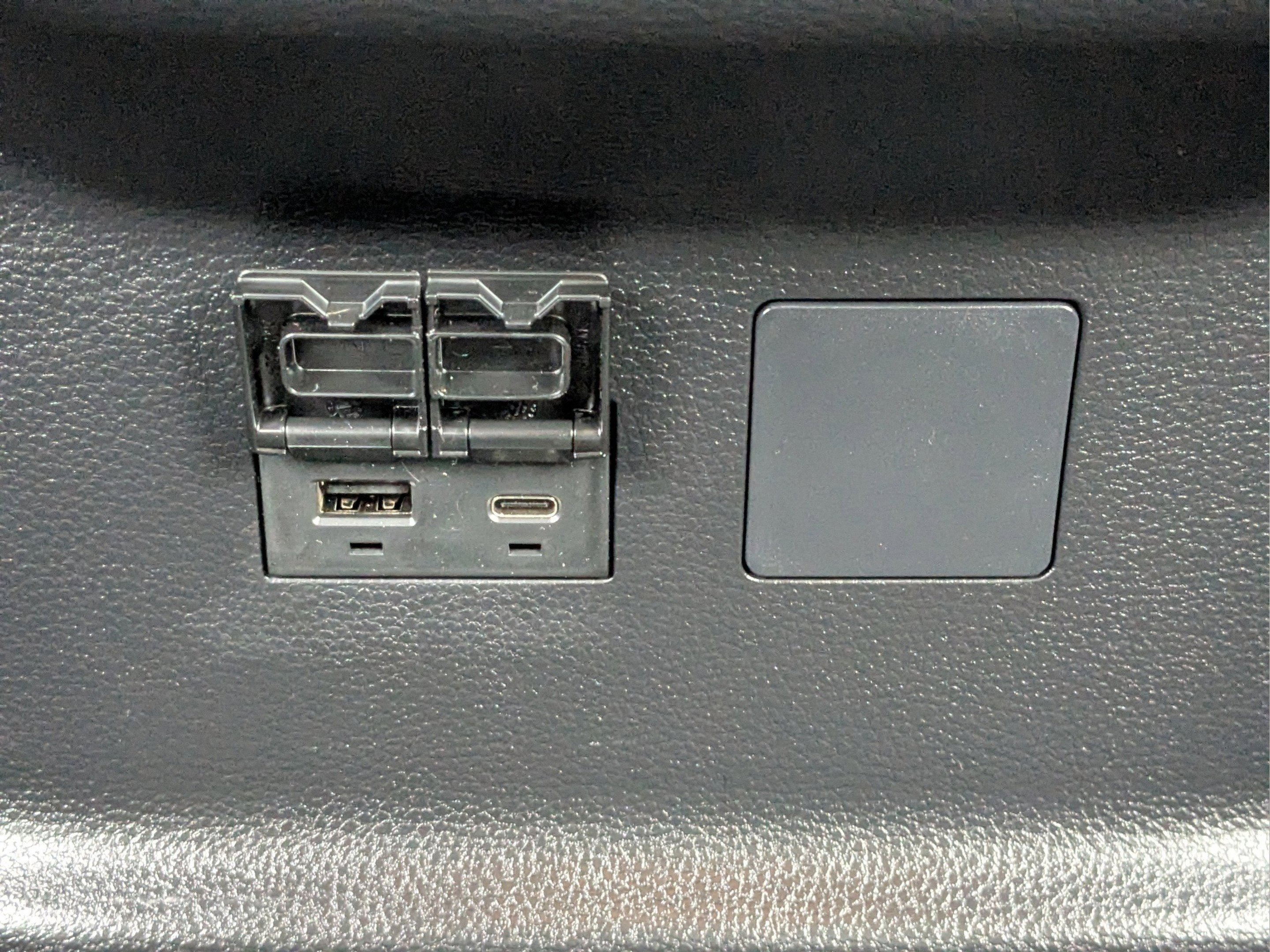 2026 Toyota Tundra SR5 - Photo 12