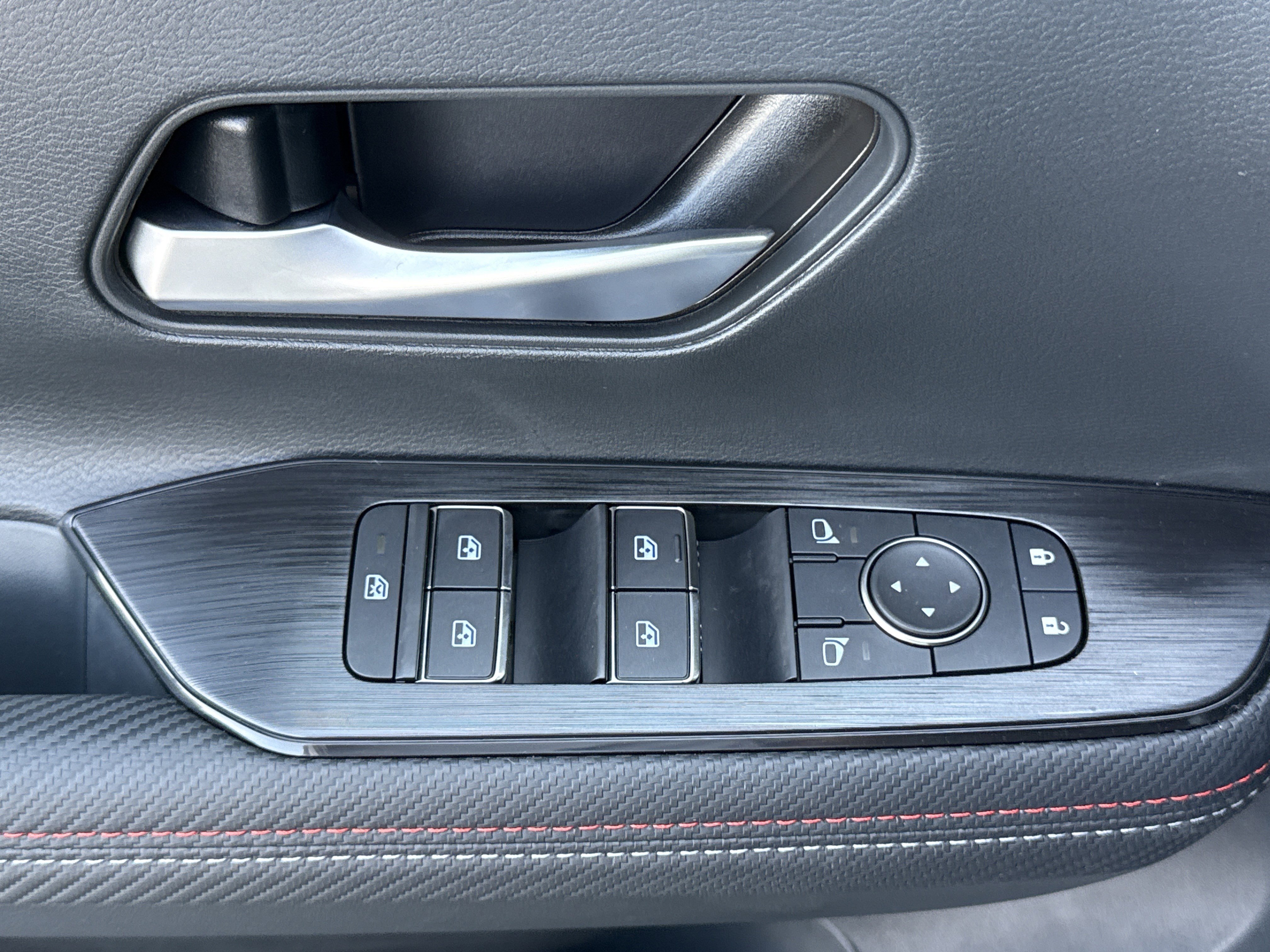 2026 Nissan KICKS SR AWD - Photo 15
