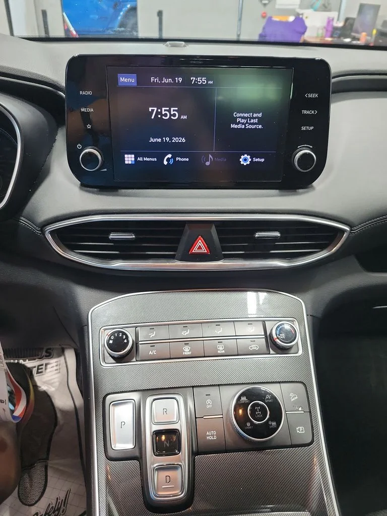 Certified Used 2021 Gray Hyundai SE image 31