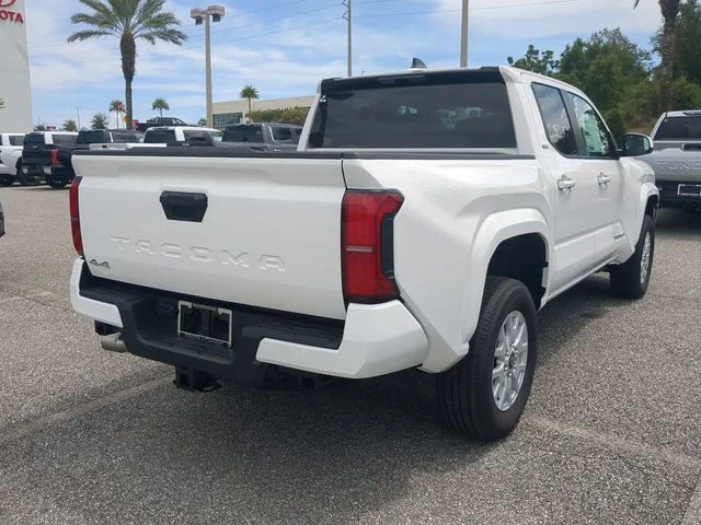 New 2026 Ice Cap Toyota SR5 image 4