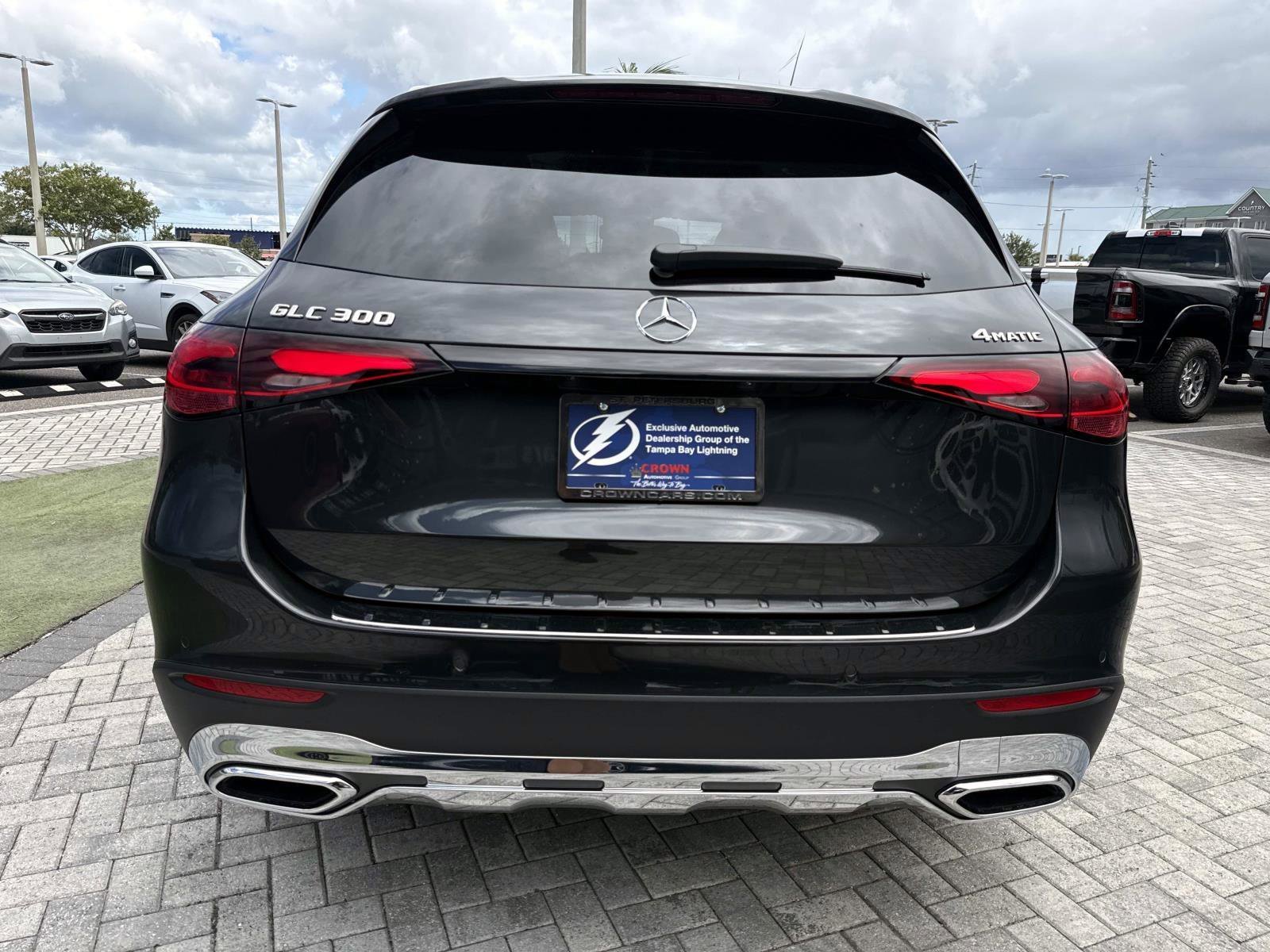 New 2026 Gray Metallic Mercedes-Benz 300 4MATIC® SUV image 9