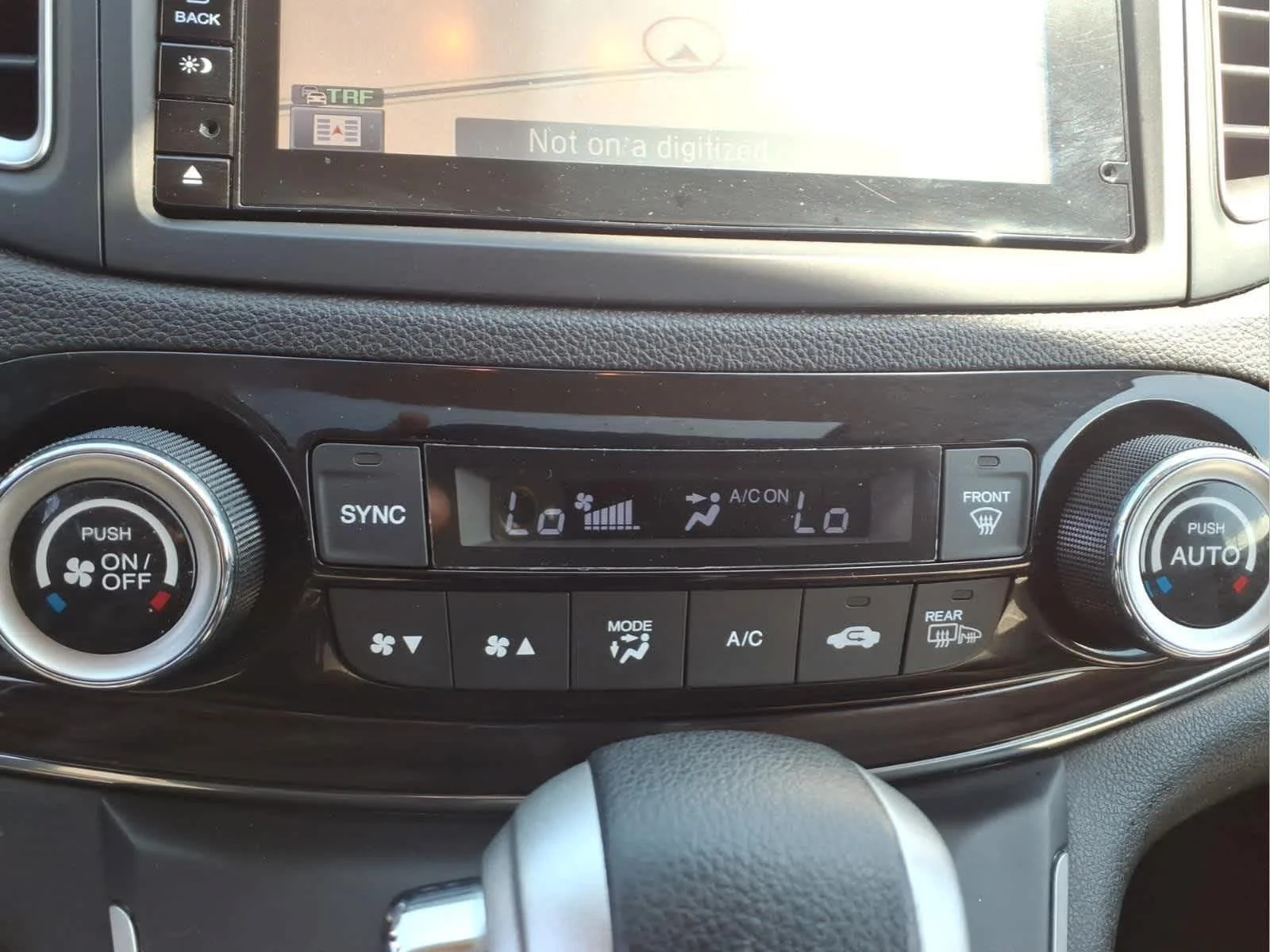 Used 2015 Basque Red Pearl II Honda Touring image 20