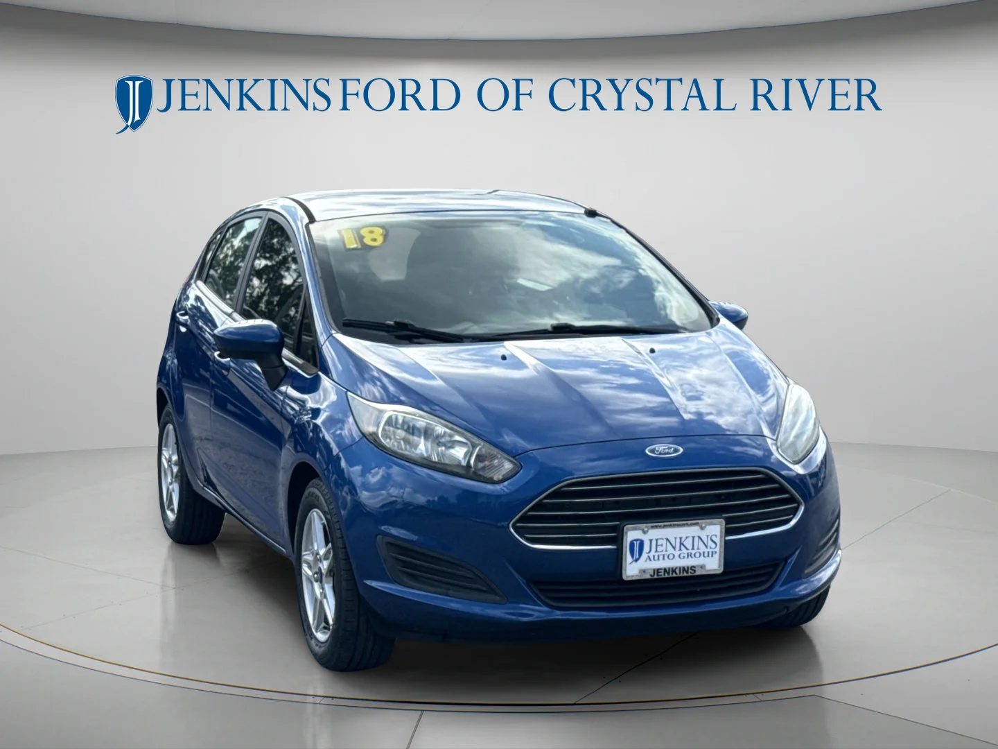Used 2018 Lightning Blue Metallic Ford SE image 14