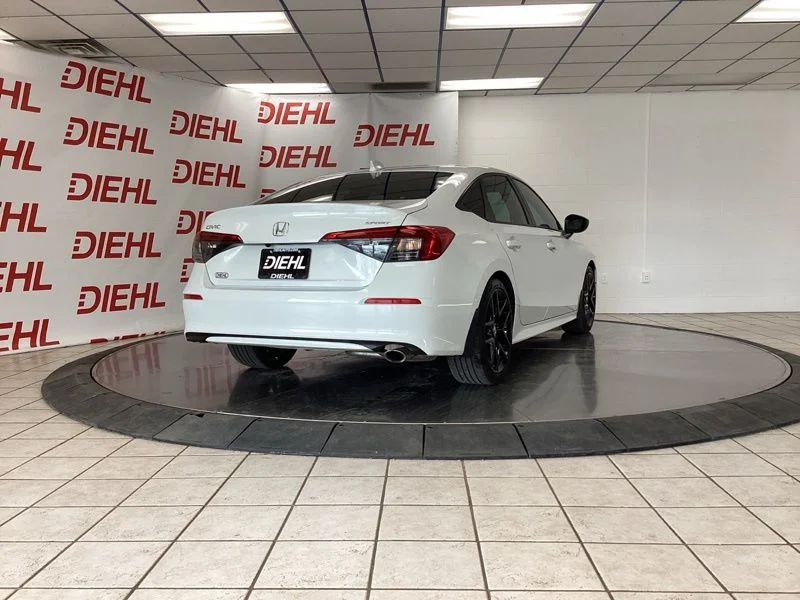 Used 2024  Honda Sport image 7