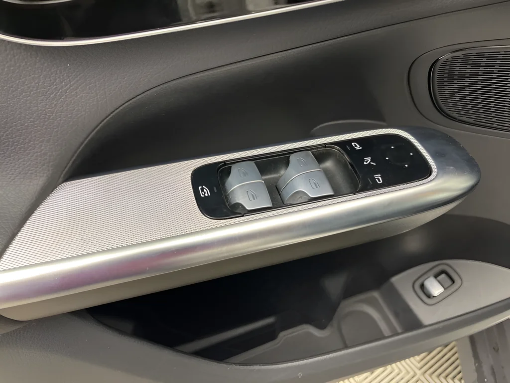 2024 Mercedes-Benz GLC GLC 300 - Photo 20