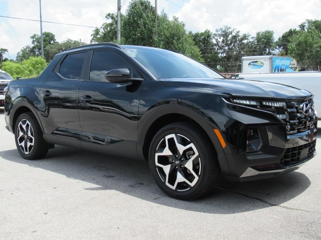 Used 2022 Black Hyundai Limited image 1