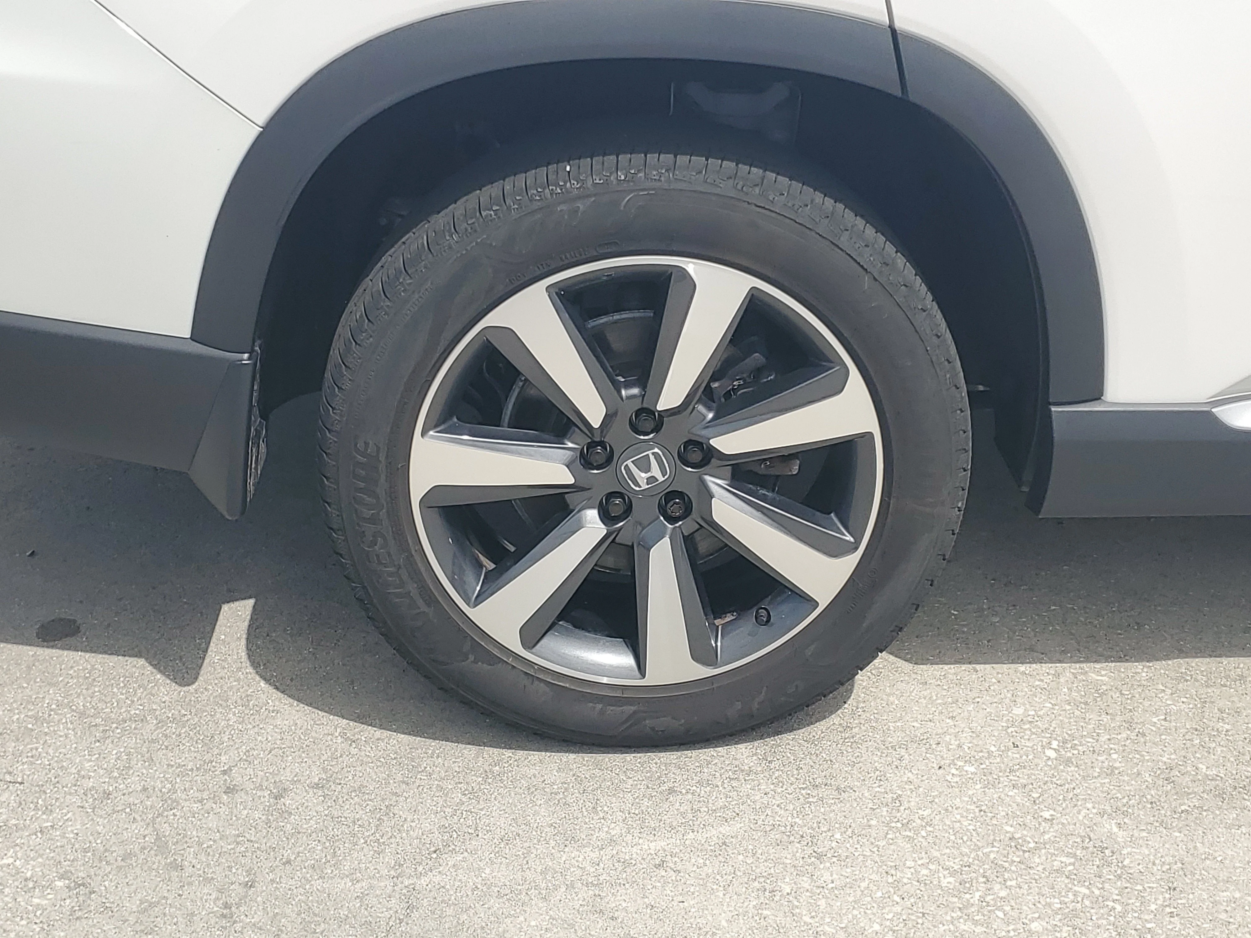 Used 2025 White Honda Touring image 7