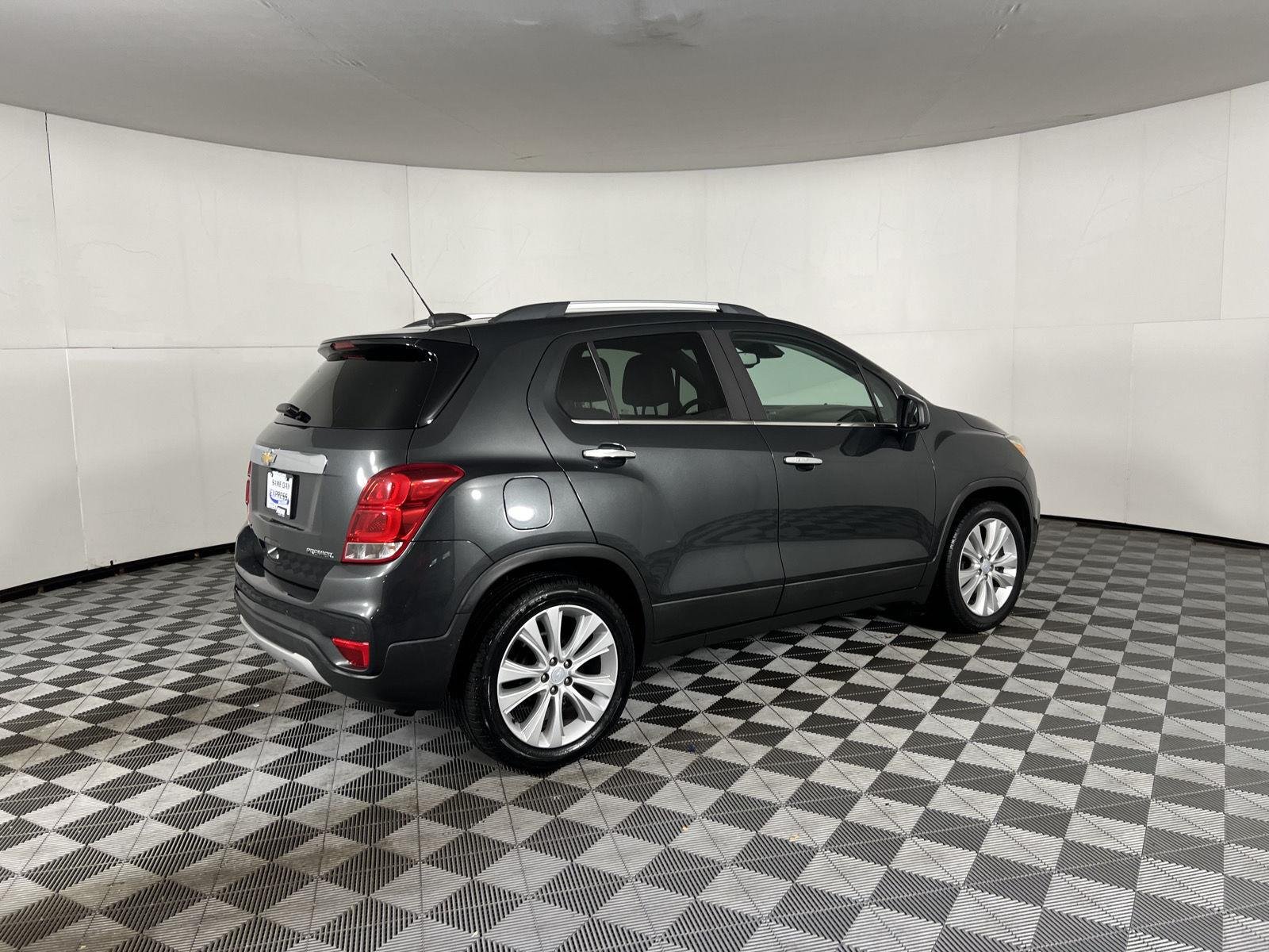 Used 2019 Nightfall Gray Metallic Chevrolet Premier image 48