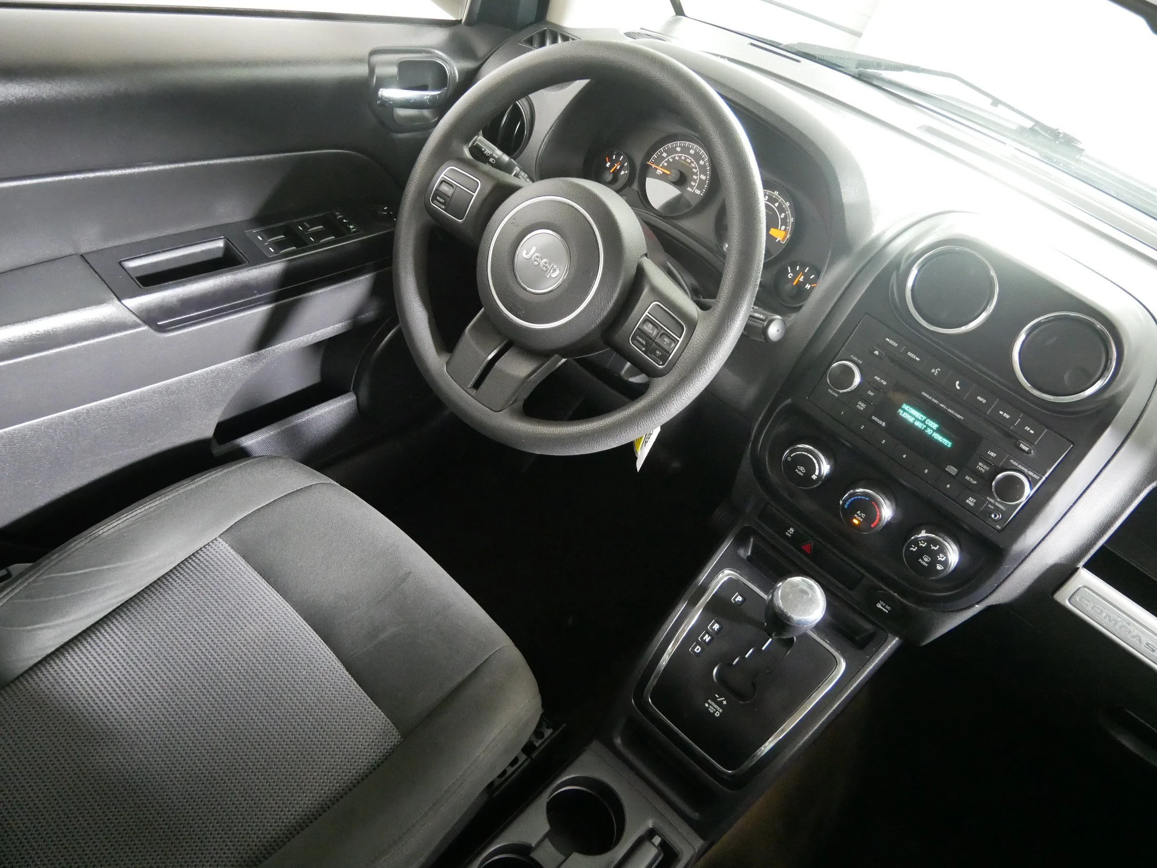 Used 2017 Bright White Clearcoat Jeep Sport image 9