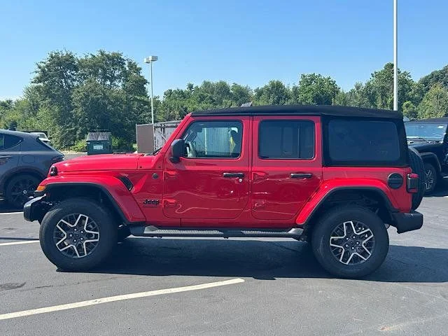 New 2025 Firecracker Red Clear-Coat Exterior Paint Jeep Sahara image 5