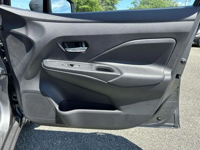 2025 Nissan Versa Sedan SV - Photo 8