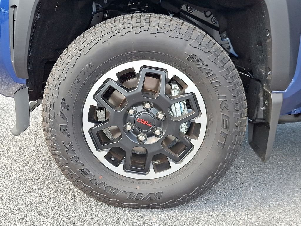 2025 Toyota Tacoma TRD Off Road - Photo 18