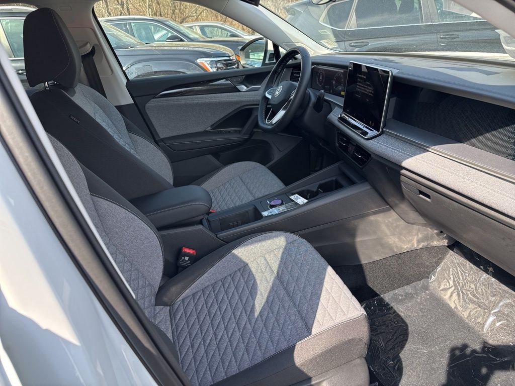 New 2025 White Volkswagen 2.0T S image 21