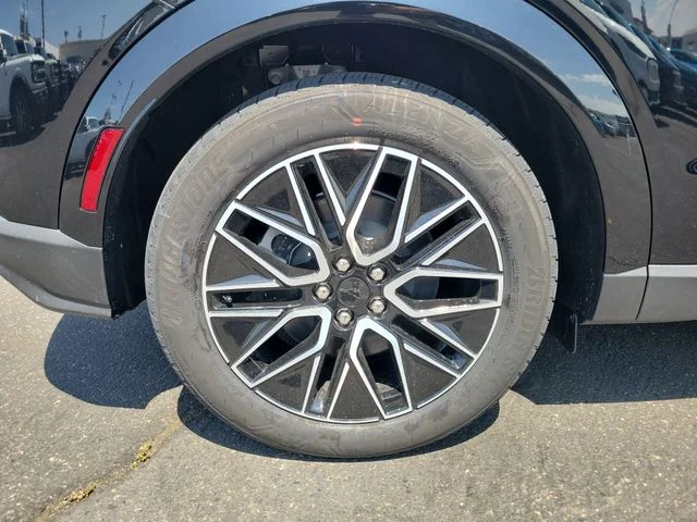 New 2026 Shadow Black Ford Premium image 5