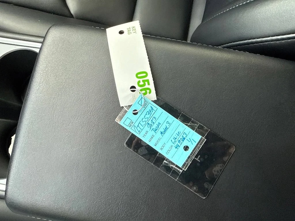 Used 2023  Tesla  image 15