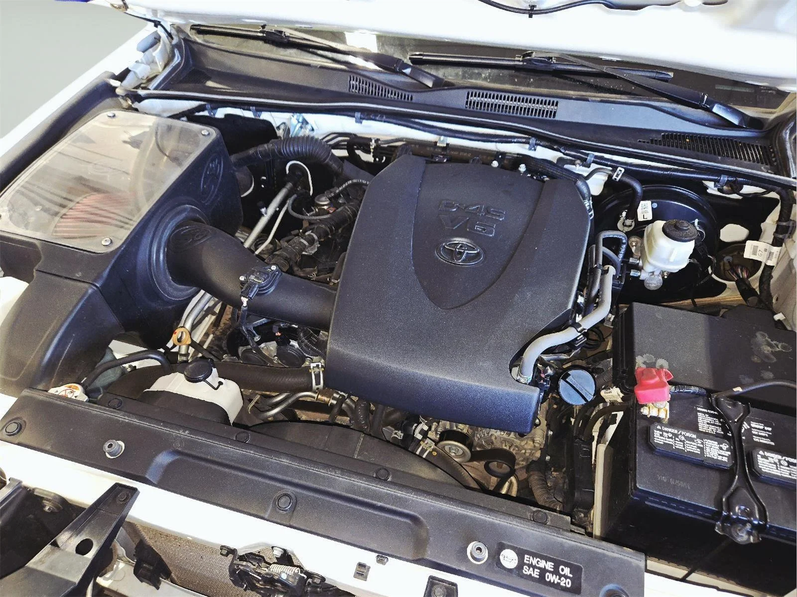 Used 2019 Super White Toyota SR5 image 44