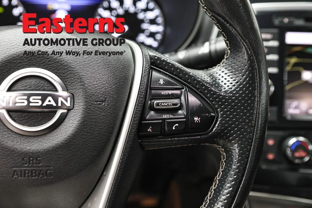 Used 2023 Gray Nissan SV image 16