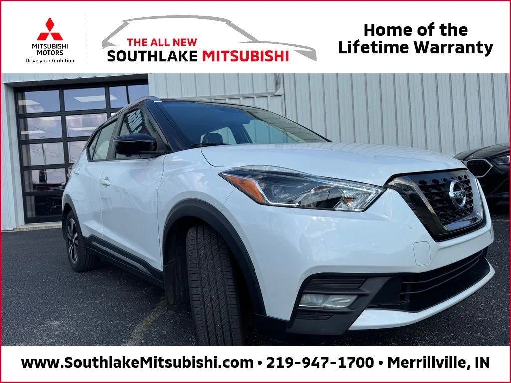 Used 2019 White Nissan SR image 1