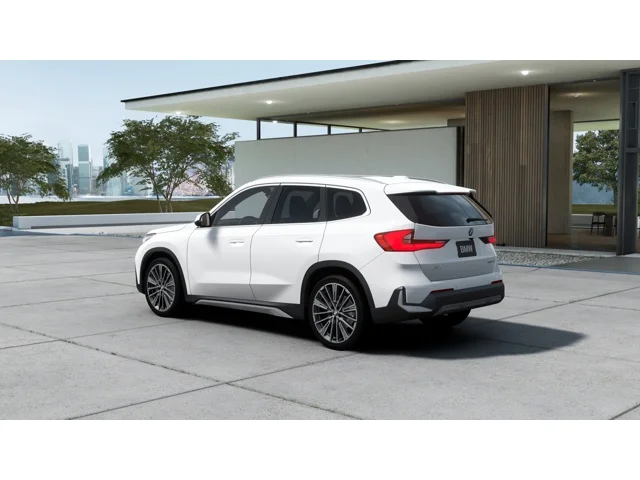 New 2027 Alpine White BMW  image 2