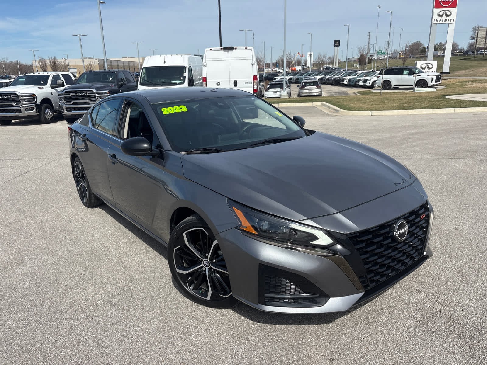Used 2023 Nissan Altima SR with VIN 1N4BL4CV6PN420394 for sale in Kansas City