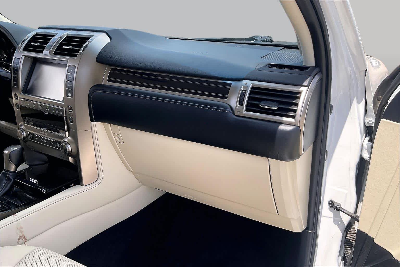 Used 2021 Starfire Pearl Lexus Premium image 16
