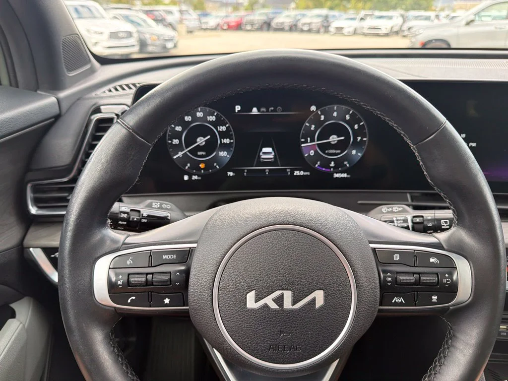 Used 2023 Green Kia X-Pro image 12