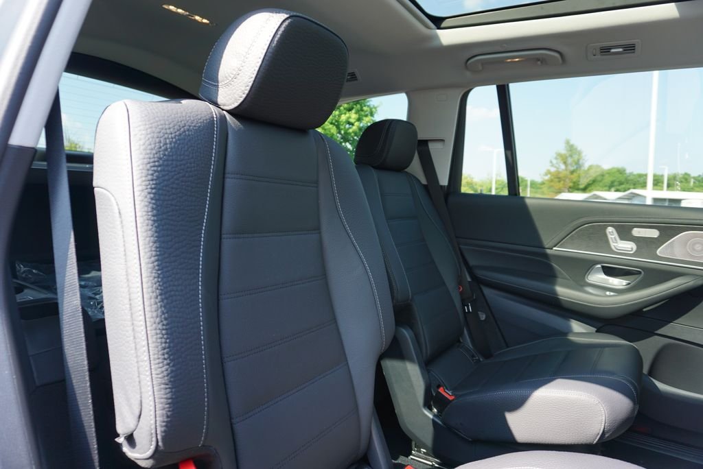 New 2026 MANUFAKTUR Alpine Grey Mercedes-Benz GLS 450 image 44
