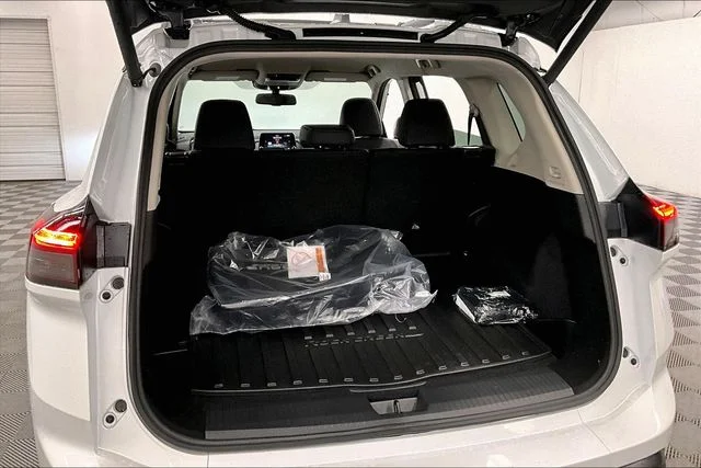 New 2026 Everest White Pearl Tricoat Nissan Rock Creek image 36