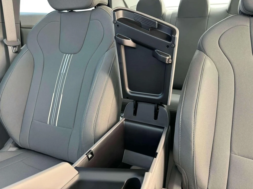 2025 Hyundai Elantra SEL - Photo 37