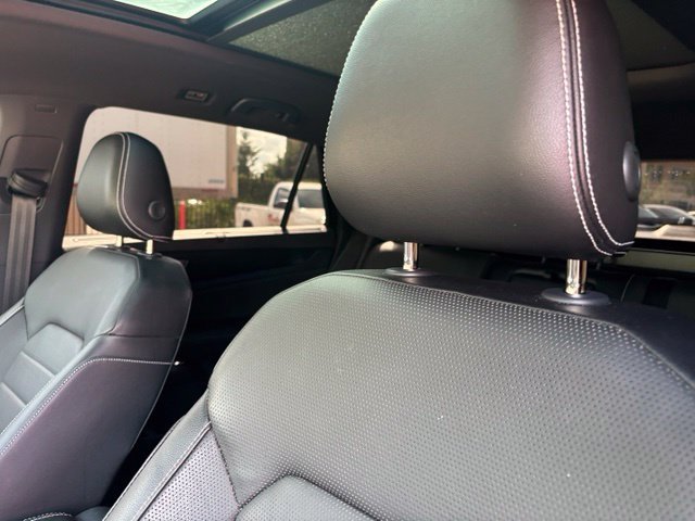 Used 2024 Black Volkswagen 2.0T SEL R-Line image 9